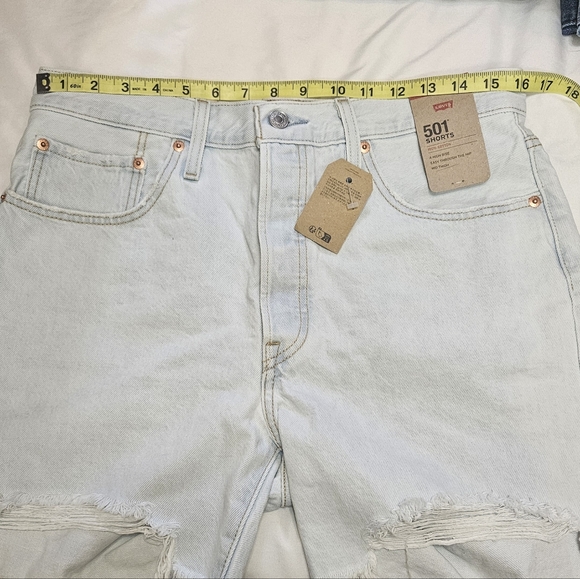 Levi's 501 Original Jean Shorts - Picture 10 of 12